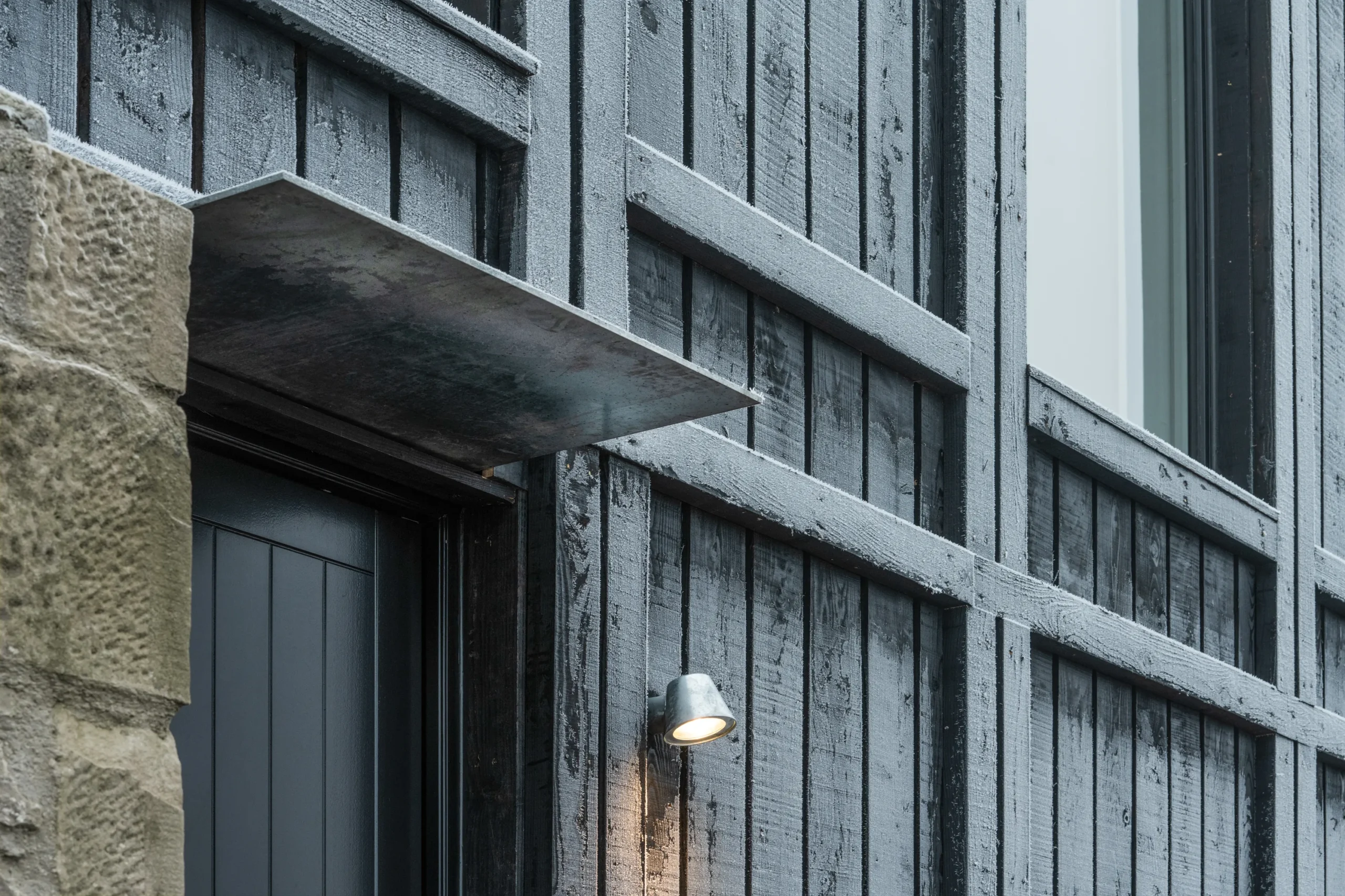 Black and Stone - Detail