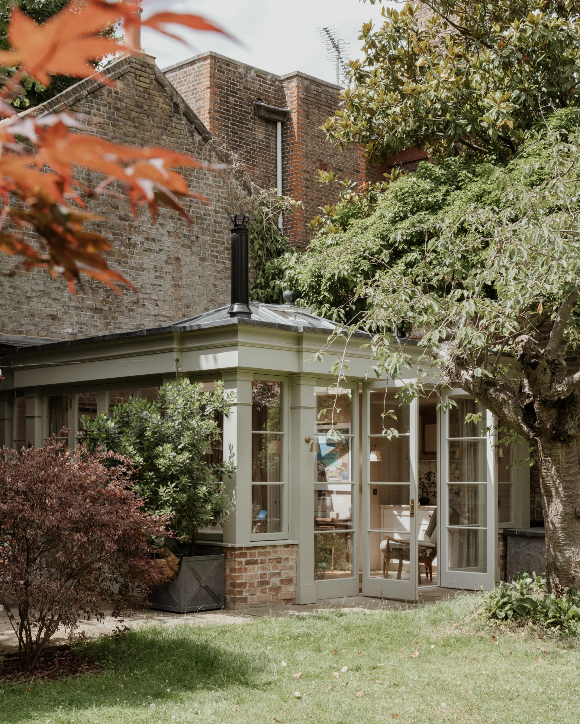 Tudor Lime - Exterior