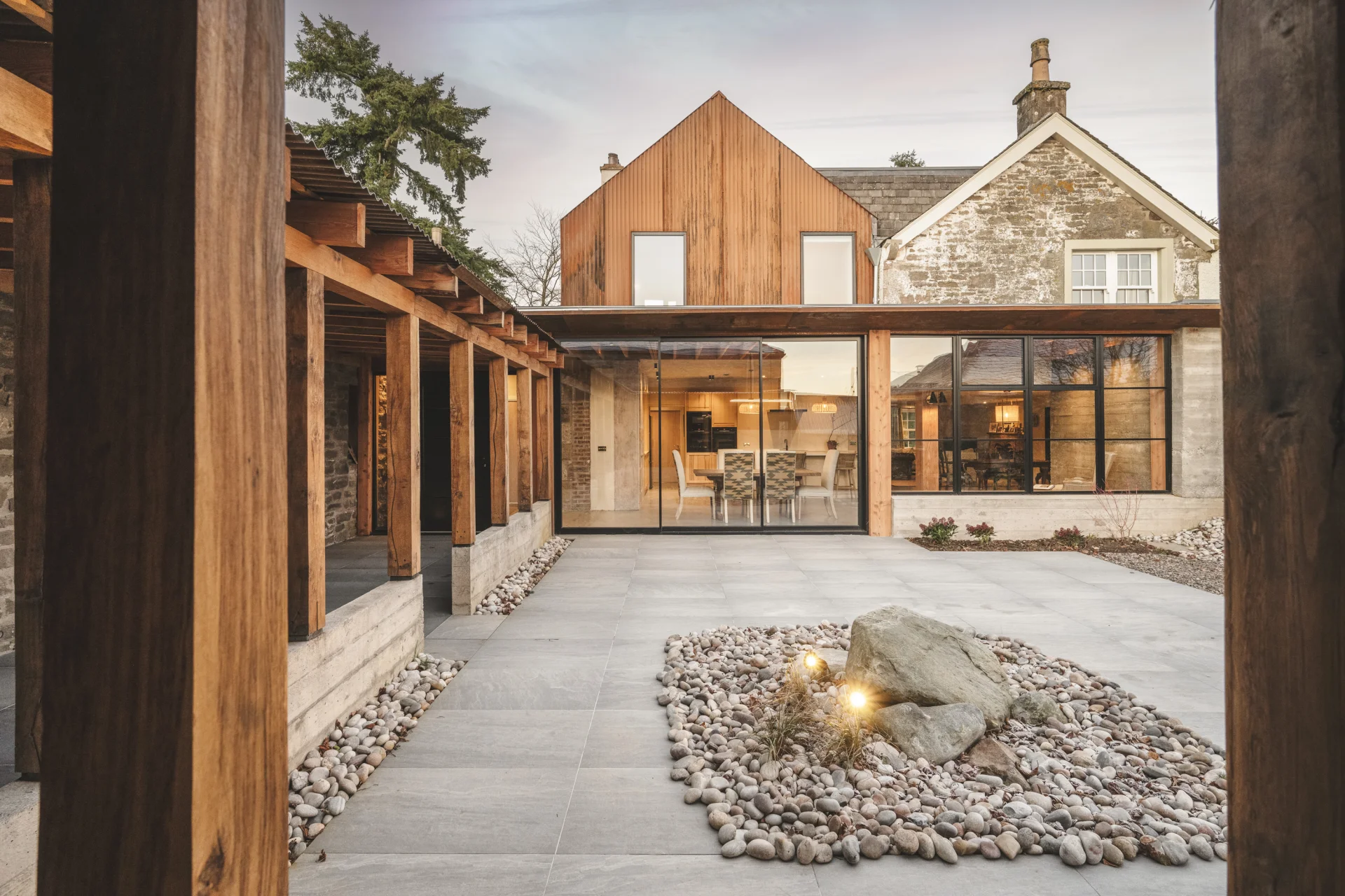 Rusty Oak - Exterior